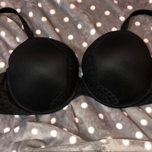 Victoria’s Secret, Body by Victoria bra